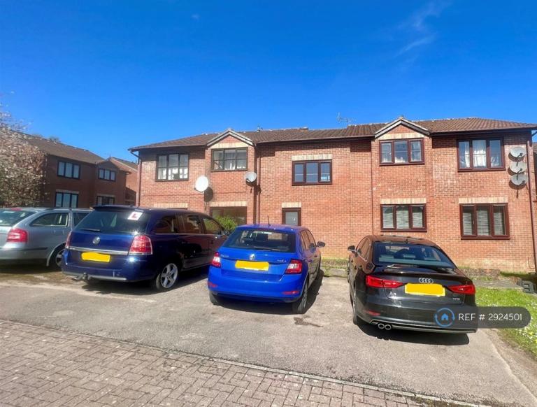 1 bedroom flat in Fairways Avenue, Coleford, GL16 (1 bed) (#2924501)