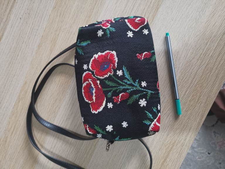 NEW small Crossbody Bag –