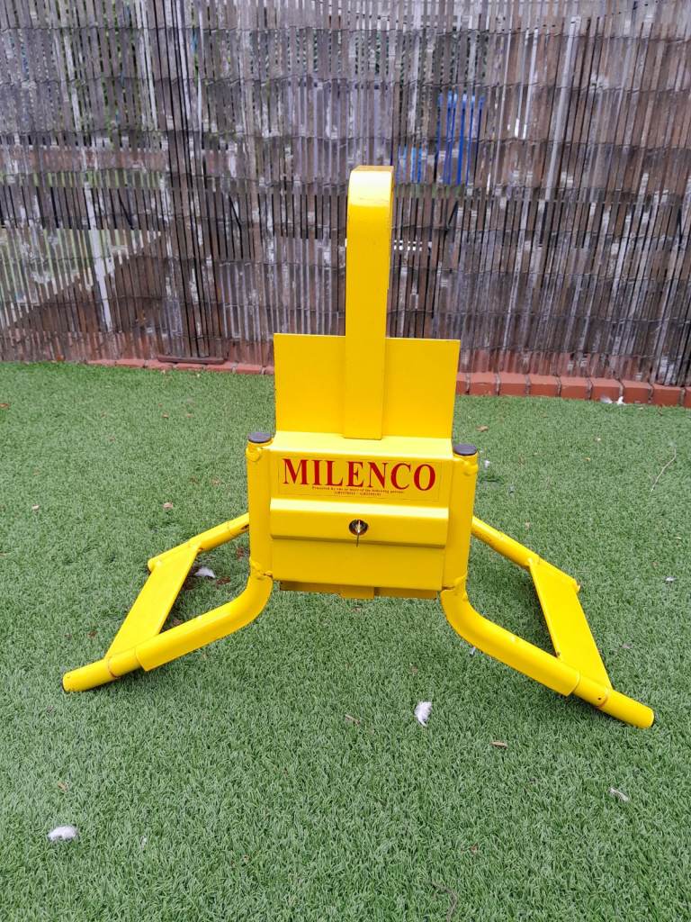 Milenco wheel lock