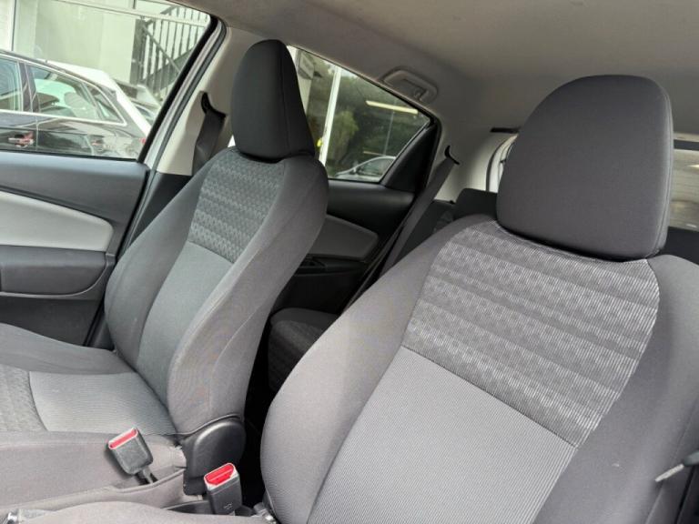  Toyota Yaris 1.33 VVT-i Icon 5dr - FTSH - AIR CON -ALLOYS - REAR CAMERA