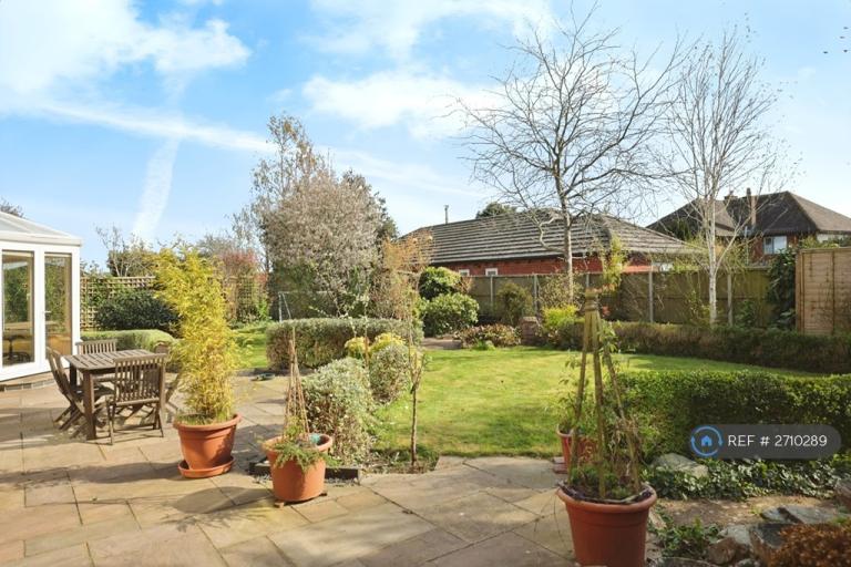 4 bedroom house in Beech Drive, Rugby, CV23 (4 bed) (#2710289)