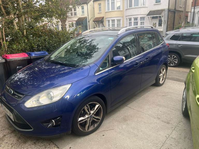 2015 Ford Grand C-Max 7 seater – Needs cylinder head gasket repair