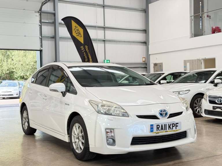 2011 Toyota Prius Toyota Prius Hybrid Petrol White 2011 5 Seater  1.8L Hybrid