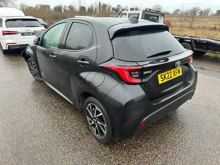 2022 TOYOTA YARIS BREAKING SPARES PARTS