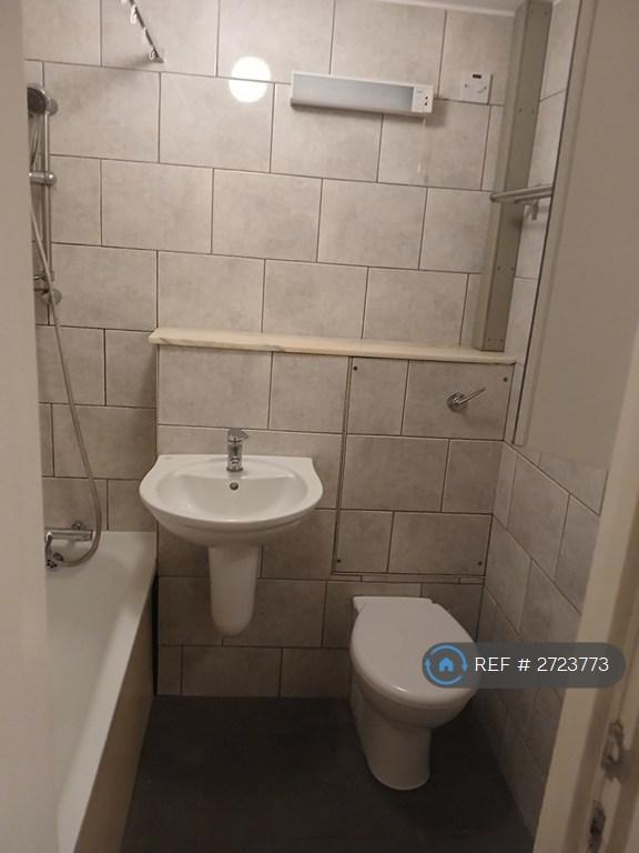 1 bedroom flat in Lower Union Road, Kingsbridge, TQ7 (1 bed) (#2723773)