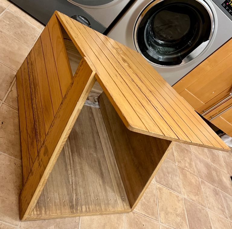 Cute wooden pet box decent usable condition £10 Wallsend Collection