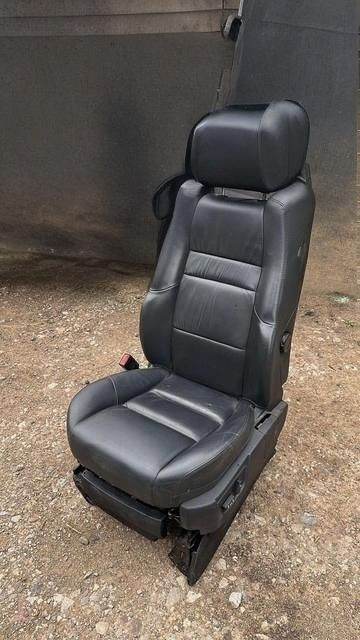 Range Rover Sport Interior front seat SET Black leather- DS and PS seats