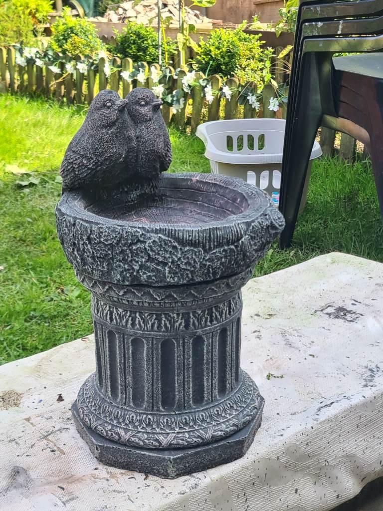 Garden ornaments and statues 