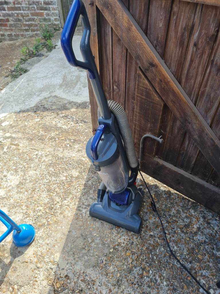 Goblin Upright Bagless Vacuum Cleaner – Good Condition