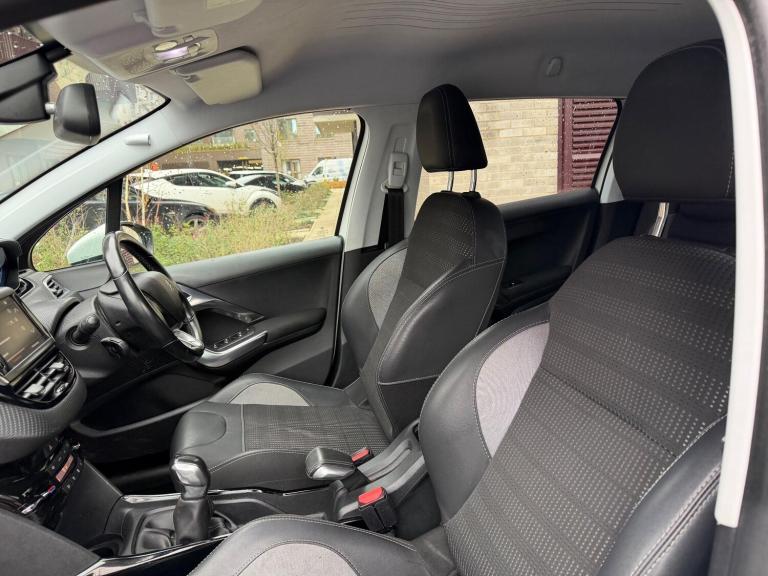 2018 Peugeot 2008 1.2 PureTech Allure Euro 6 5dr HATCHBACK Petrol Manual
