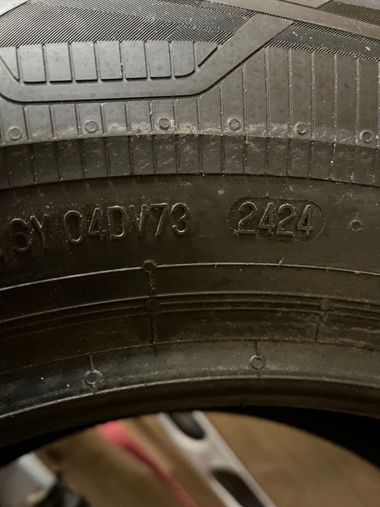 Continental van tyre 235/65/16