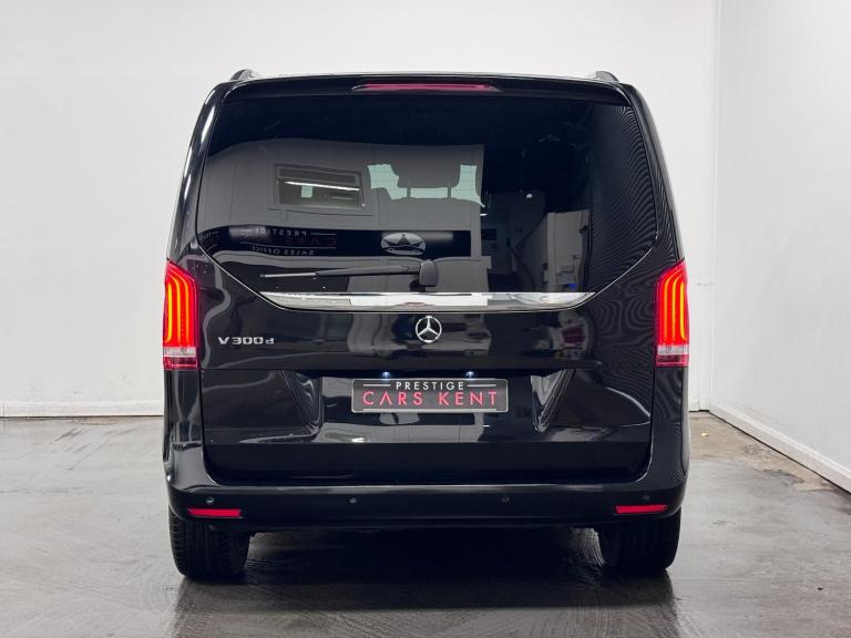 2019 Mercedes-Benz V-Class 2.0 V300d AMG Line MPV 5dr Diesel G-Tronic+ Euro 6 (s/s) 7 Seat (239 p...