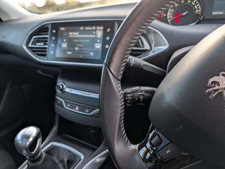 2013 Peugeot 308 1.6 THP Allure 5dr HATCHBACK PETROL Manual