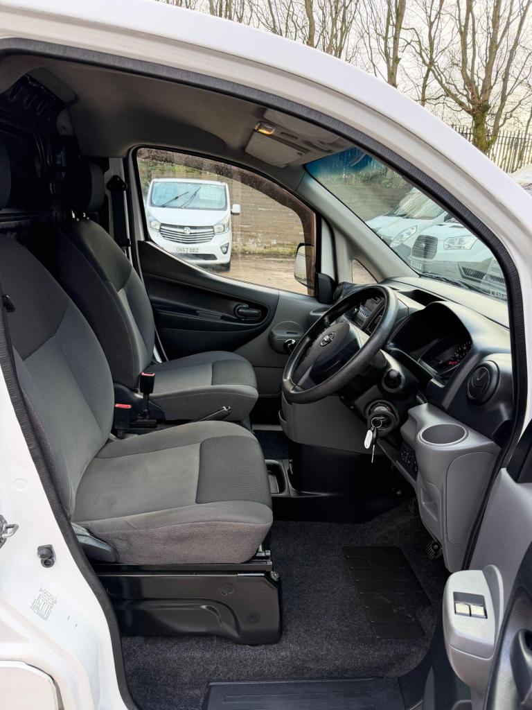 2014 Nissan NV200 1.5 dCi Acenta Van CAR DERIVED VAN DIESEL Manual