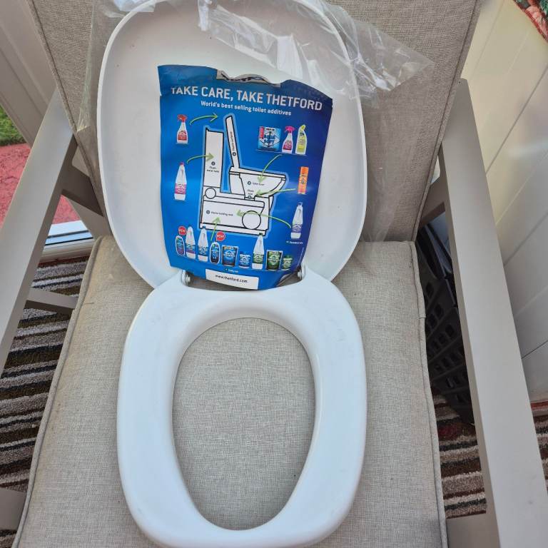 Thetford C200 CW toilet seat
