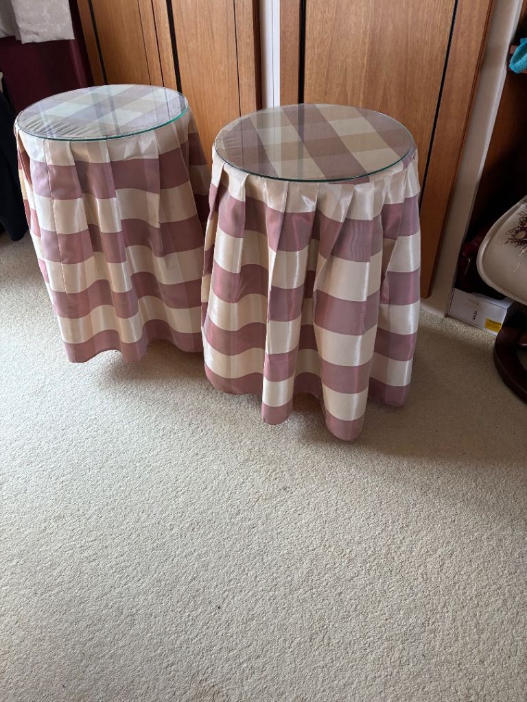 Small circular mdf tables with glass tops