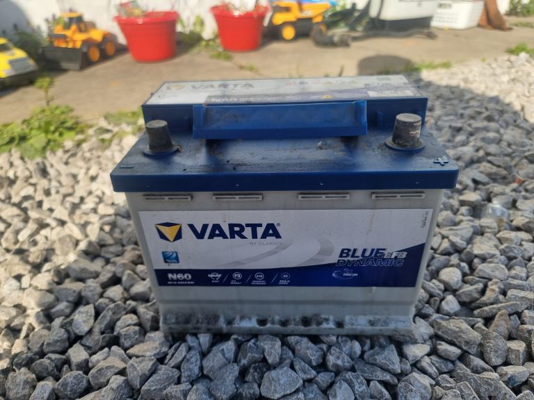 Car battery 🔋 fully charged like new 