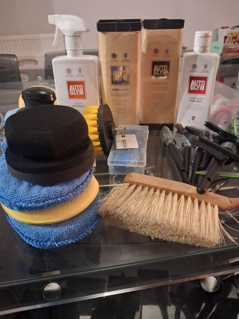 Car valeting accessories 