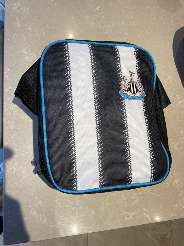 Official NUFC junior mags lunchbox (brand new)