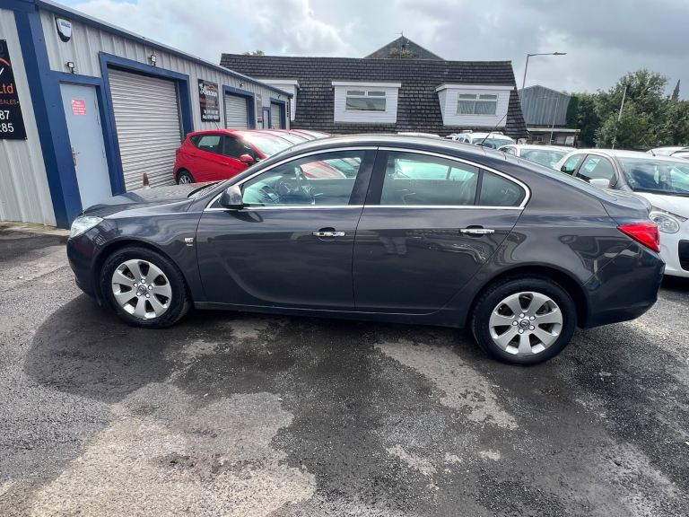 2013  Vauxhall, INSIGNIA SE 2.0 CDTi diesel mot 11/26 121,000 Miles s s h  timing belt and water 