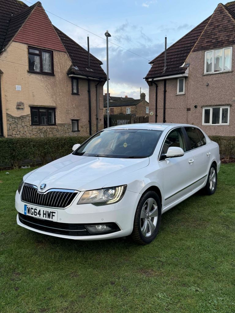 Skoda, SUPERB, Hatchback, 2014, Semi-Auto, 1968 (cc), 5 doors