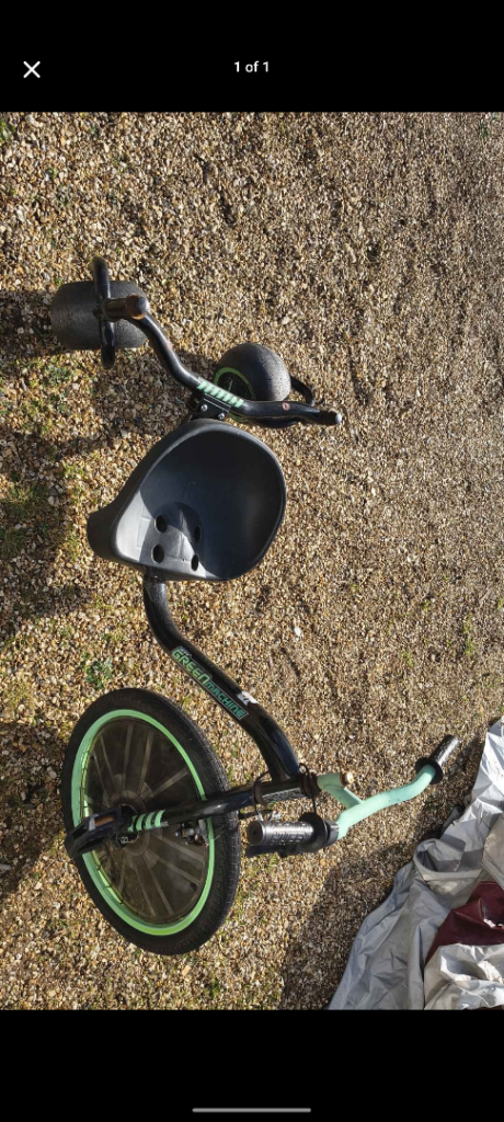 Kids drift trike £5