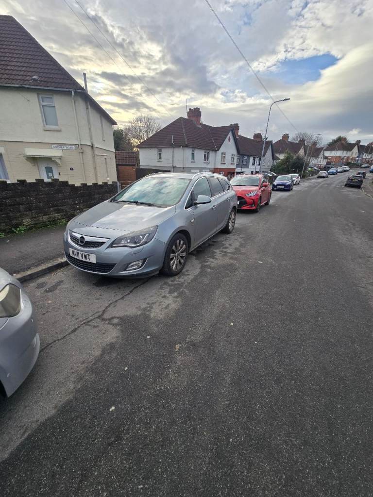 Vauxhall, ASTRA, Estate, 2011, Manual, 1686 (cc), 5 doors