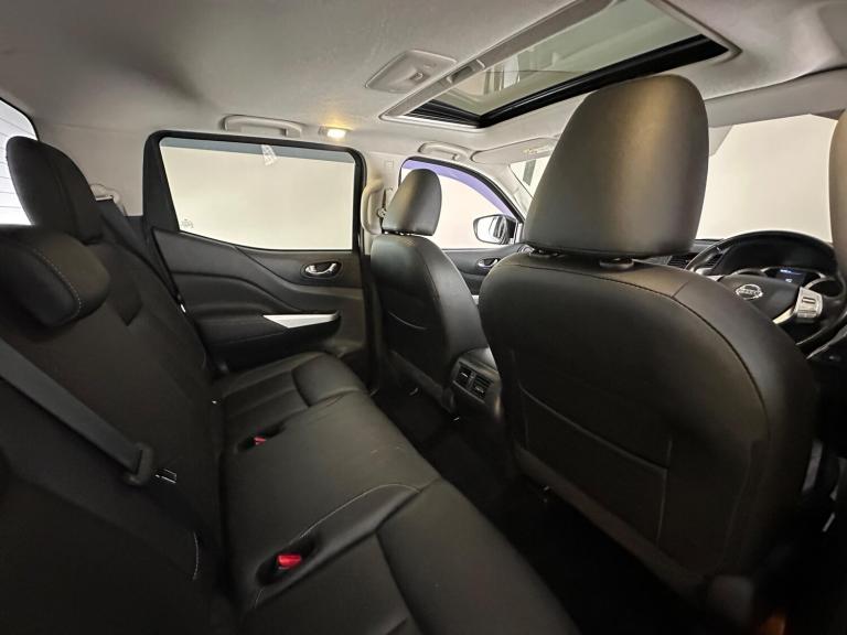2019 Nissan Navara 2.3 dCi Tekna Auto 4WD Euro 6 4dr PICK UP Diesel Automatic