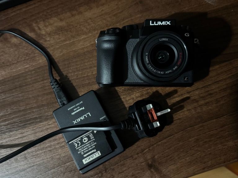 Panasonic Lumix G7 with Kit Lens 