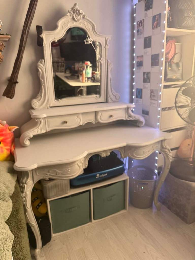 Rococo dressing table and mirror 