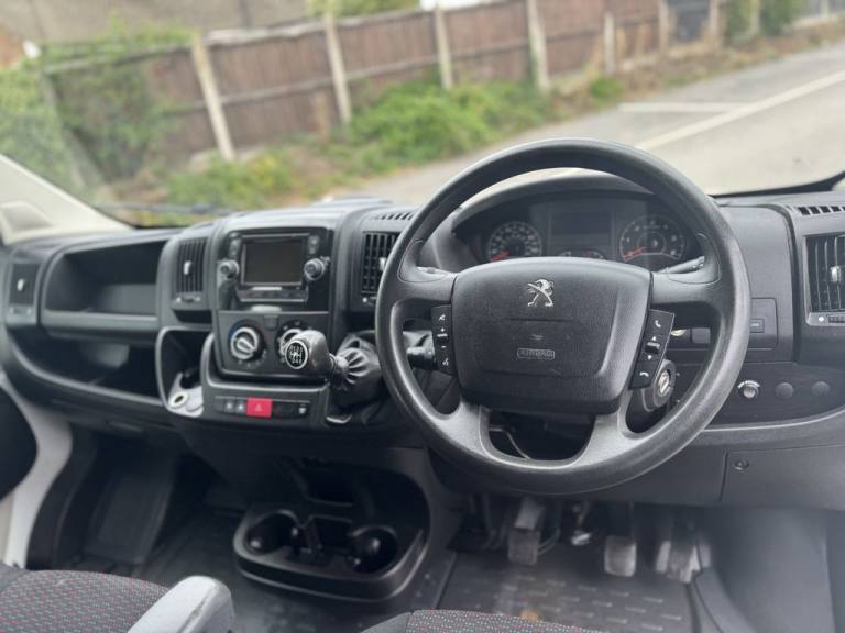 2020 Peugeot Boxer 2.0 BlueHDi 335 Built for Business Professional Crew Van 5dr Diesel Manual  PA...