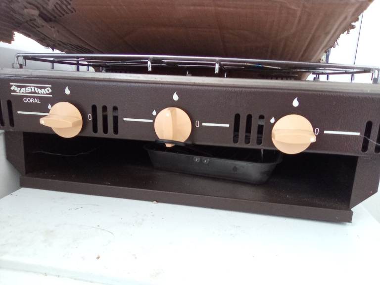 Plastimo Coral 2-Burner Gas Hob with Grill – Good Condition