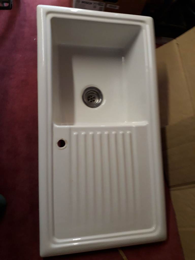 Single Kitchen Ceramic Sink with Drainer