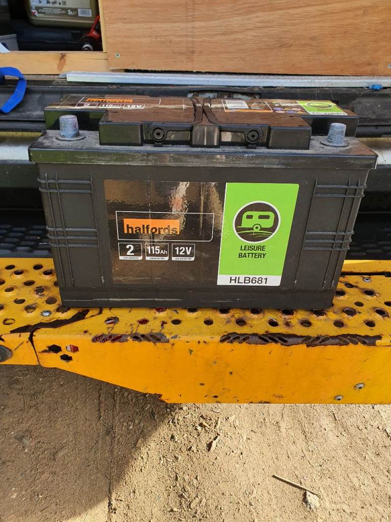 Halfords 12v 115Ah lesuire battery 