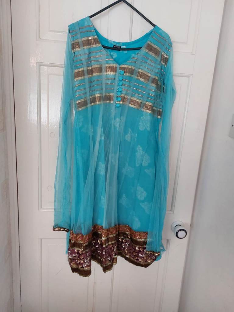 Beautiful Blue and Gold Asian Suit/Dress – Good Condition