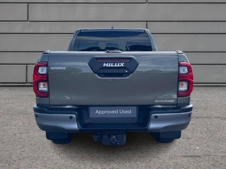 2025 Toyota Hilux Invincible X D/Cab Pick Up 2.8 D 48V Auto Double Cab Pick-up Diesel Automatic