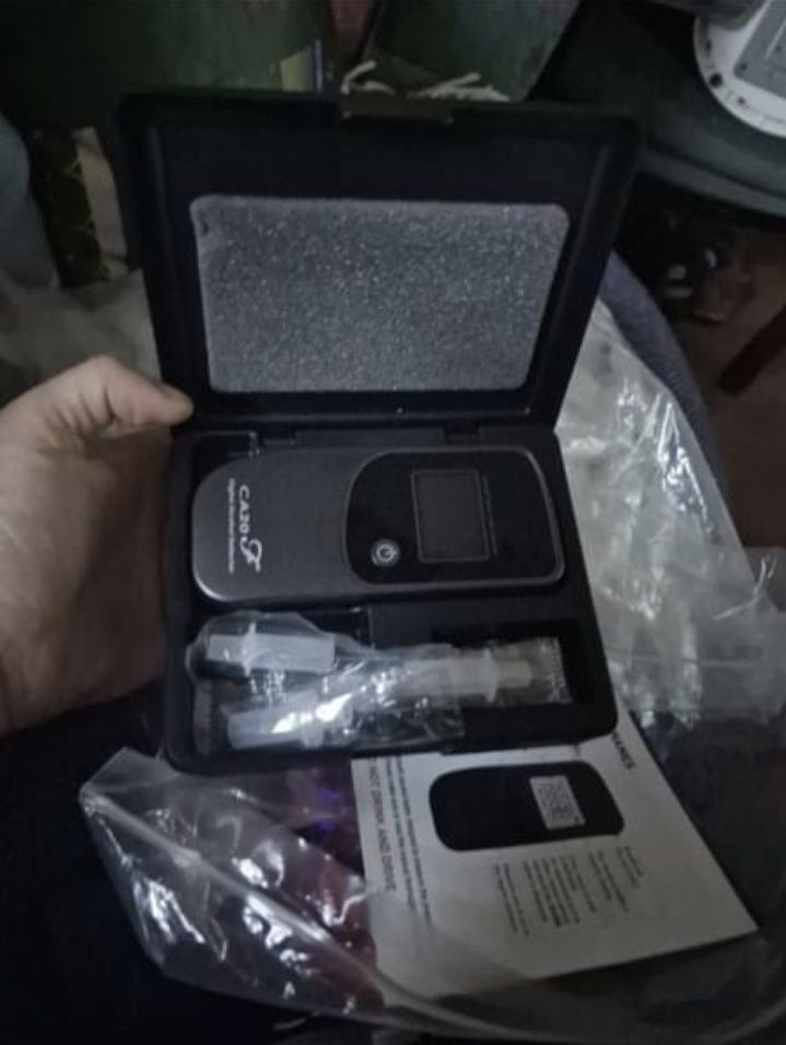 SafeWay CA20F Fuel-Cell Breathalyzer + bag of new mouth tips