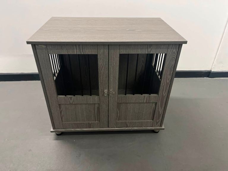 Paw hut / cupboard 