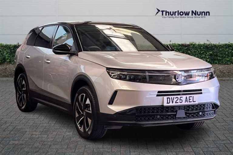 2025 Vauxhall Grandland 1.2 Ultimate SUV 5dr Petrol Hybrid e-DCT Euro 6 (s/s) (136 ps) SUV Hybrid...