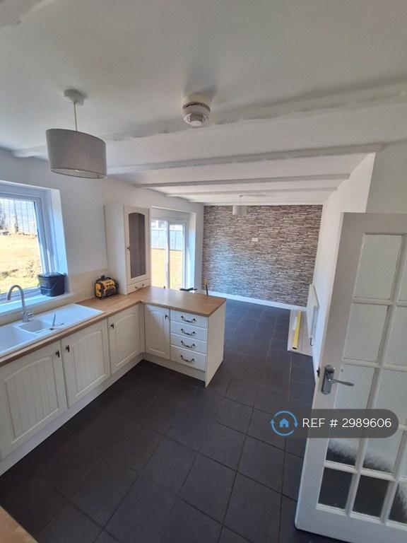 3 bedroom house in Blackthorne Close, Dudley, DY1 (3 bed) (#2989606)