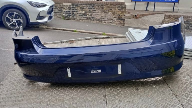 Genuine Volkswagen Passat rear bumper ( blue LH5X )