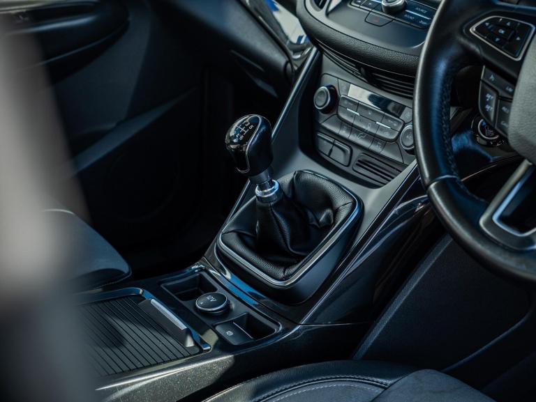 2017 Ford Kuga 2.0 TDCi Titanium Euro 6 (s/s) 5dr HATCHBACK Diesel Manual