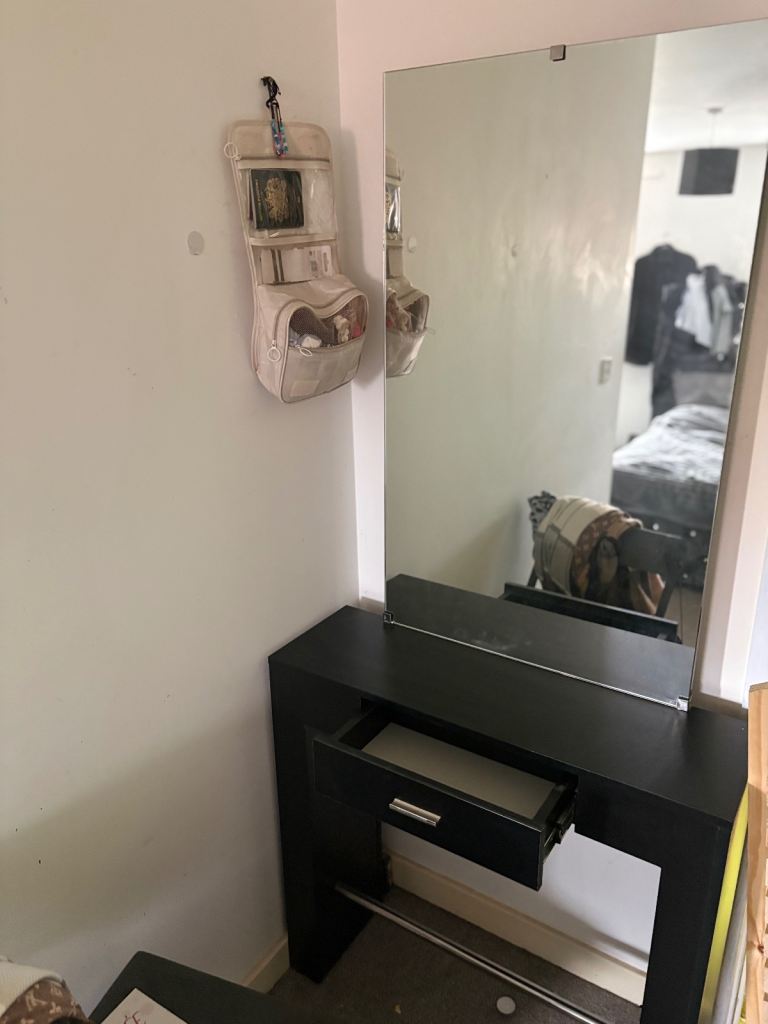 Dressing table with mirror 