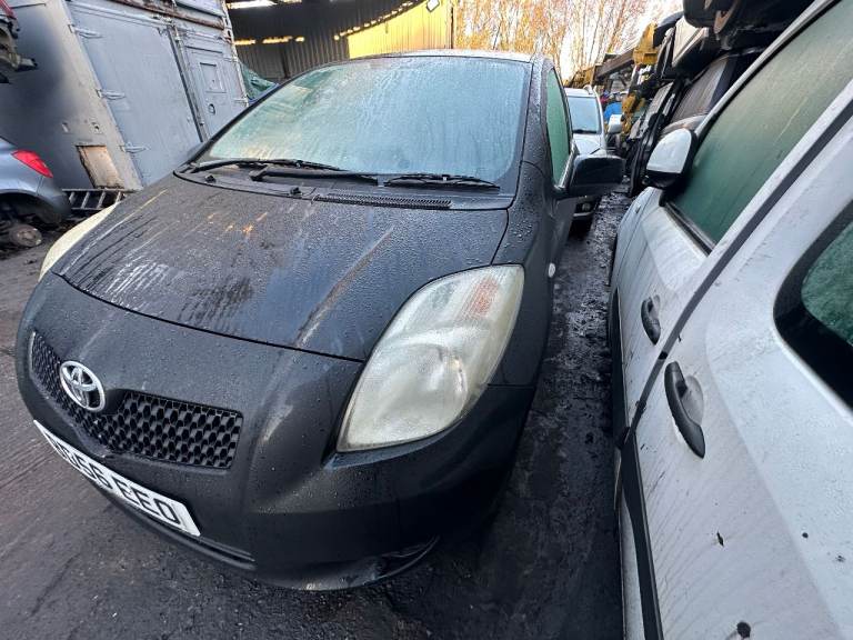 TOYOTA YARIS 1.3 PETROL 5 SPEED MANUAL FOR SALE 