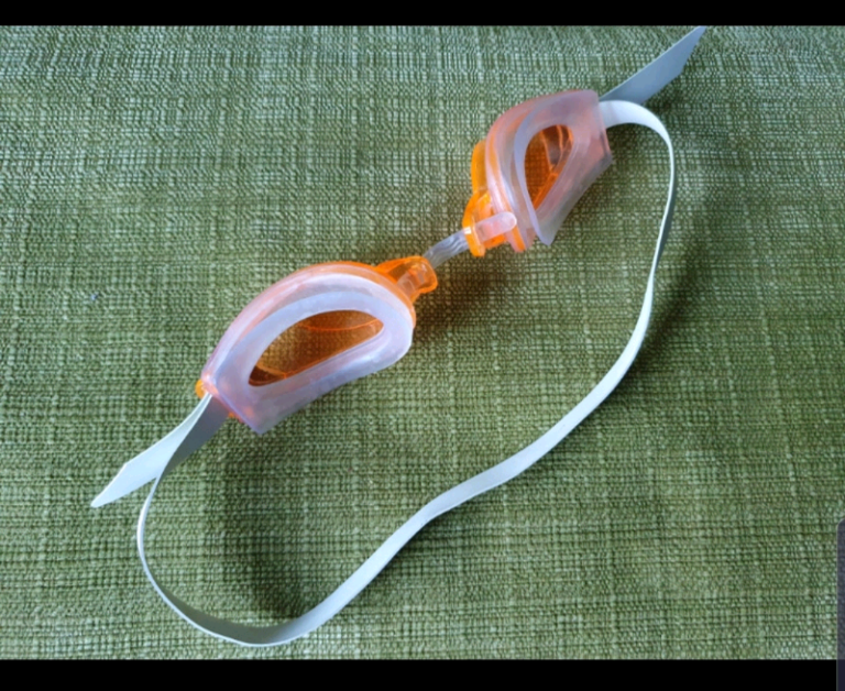 image for  SWIM GOGGLES