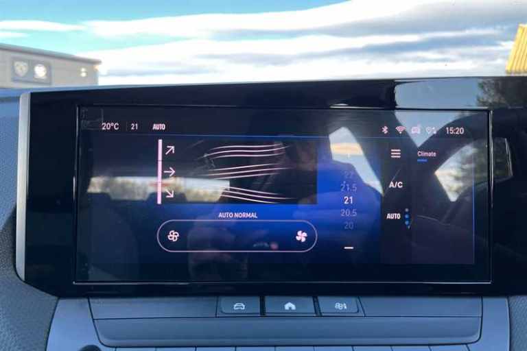 2022 Vauxhall Astra 1.2 Turbo 130 Design 5dr HATCHBACK PETROL Manual