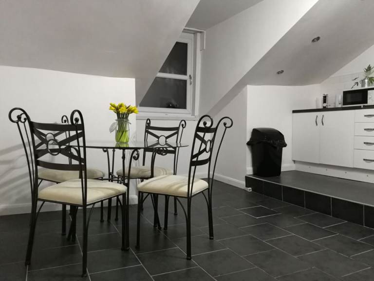 Fully furnished single room 