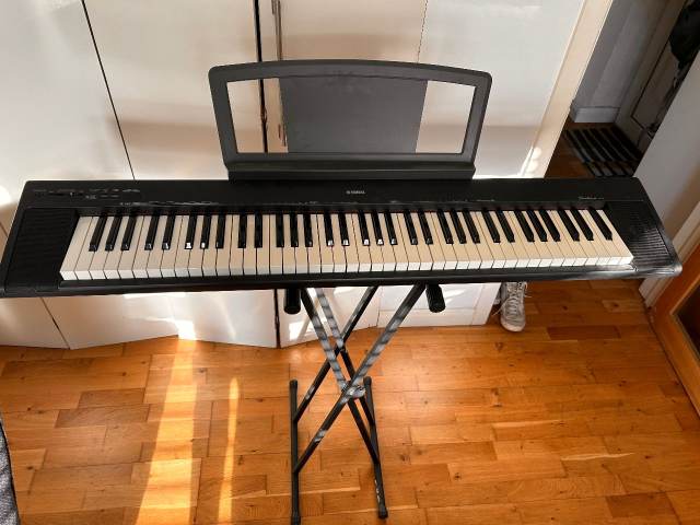 Yamaha NP-30 'Portable Grand' Piano, supplied with power supply