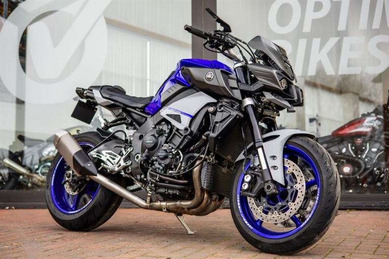 Yamaha MT-10 HEATED GRIPS ! STUNNING