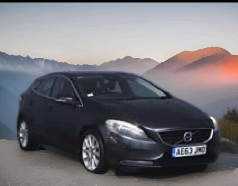 2013 Volvo V40 D2 SE Lux Nav 5dr HATCHBACK Diesel Manual